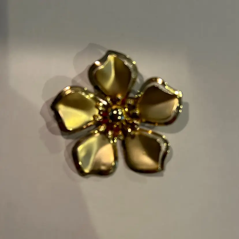 Gold Tone Floral Brooch