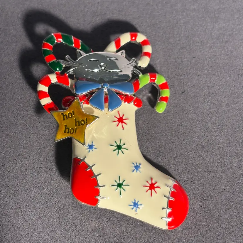 Coldwater Creek Cat In Stocking Enameled Christmas Pin/Brooch