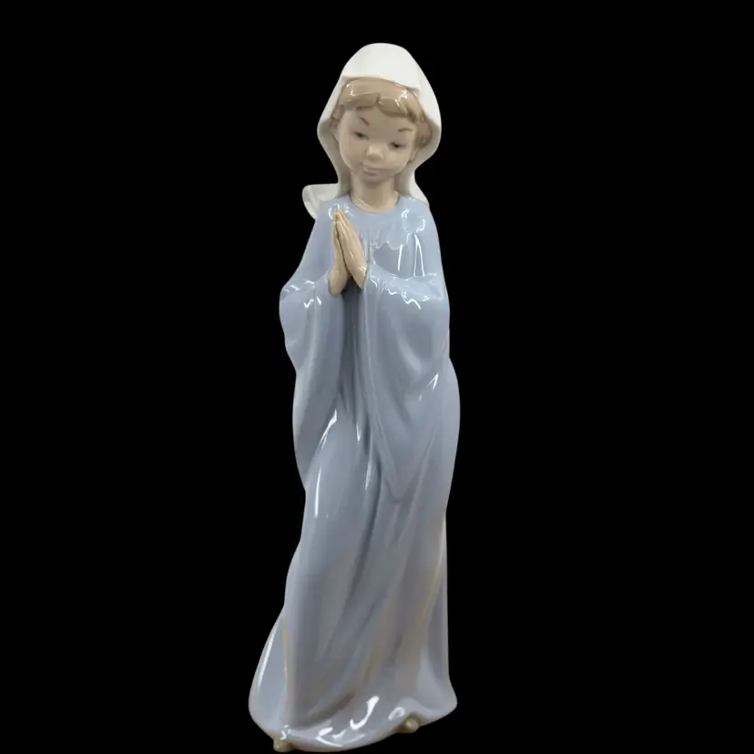 LLADRO NAO DAISA Figurine 1980 Praying Virgin Mary Madonna Nun #0298
10.75” T x 3.5” L x 2.75” W