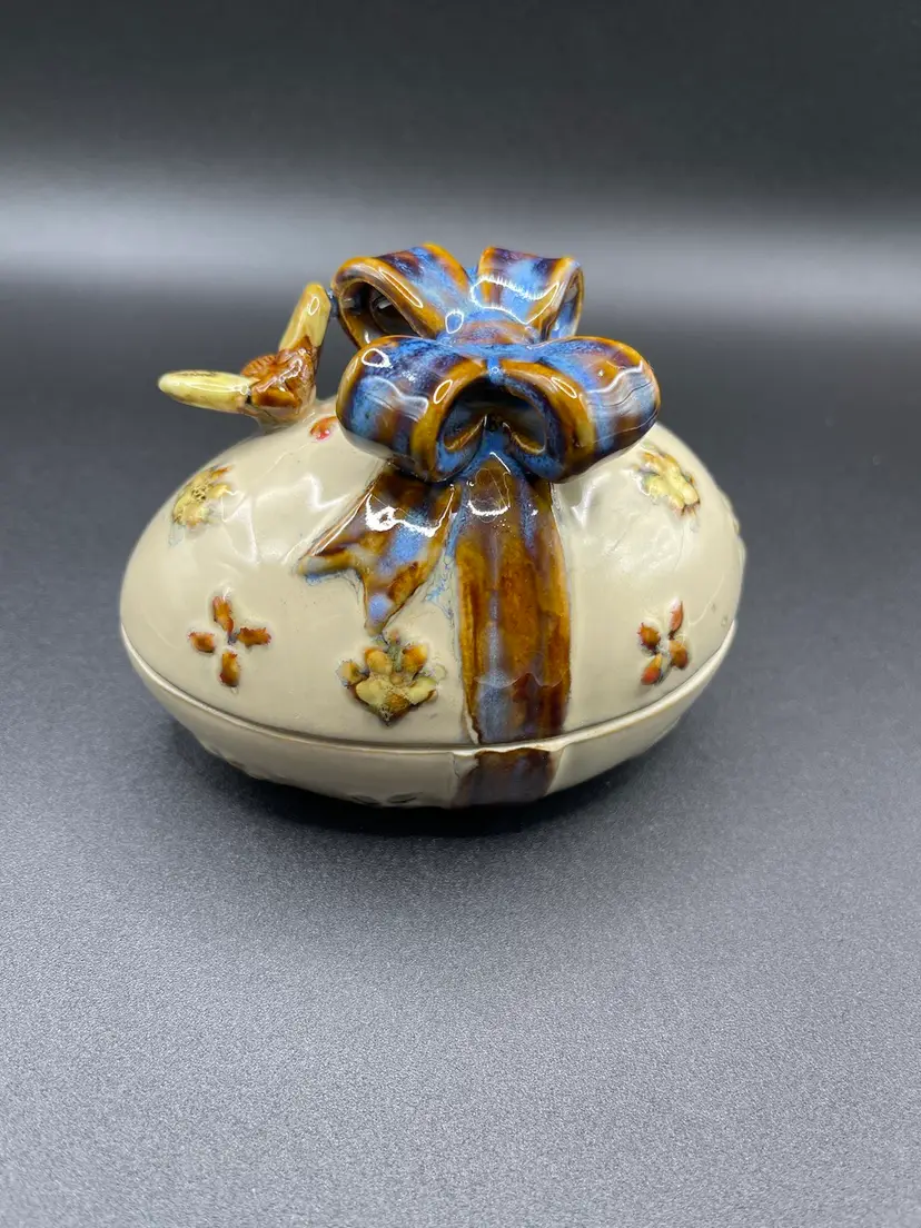 Ceramic Egg Shaped Trinket Dish With Honeybee