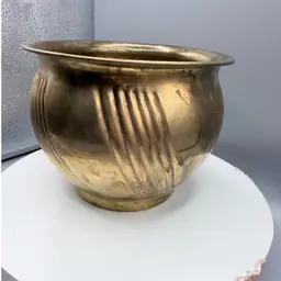 Solid Brass Jardiniere Planter with Ribbed Swirl Design