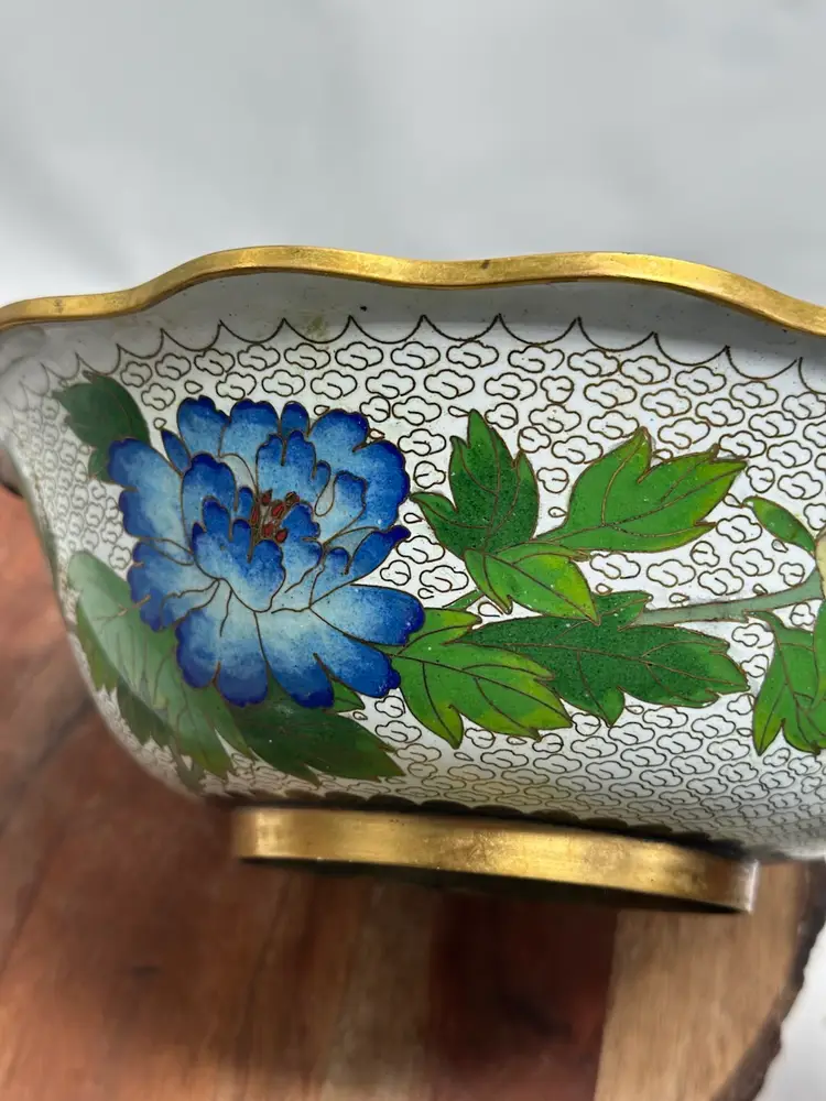 Vintage 9” Chinese Cloisonne Enamel Brass Floral Serving Bowl