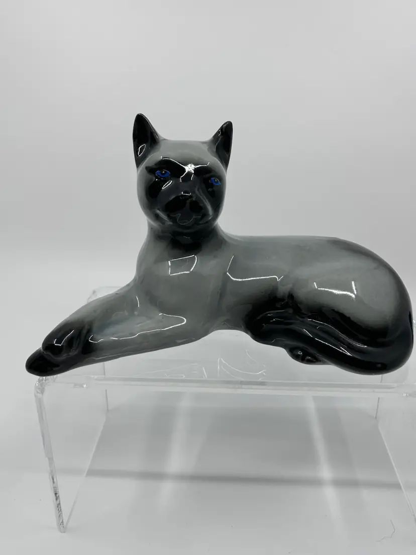 Vintage Dark, Gray And Black Ceramic Siamese Cat Figurine Brazil
