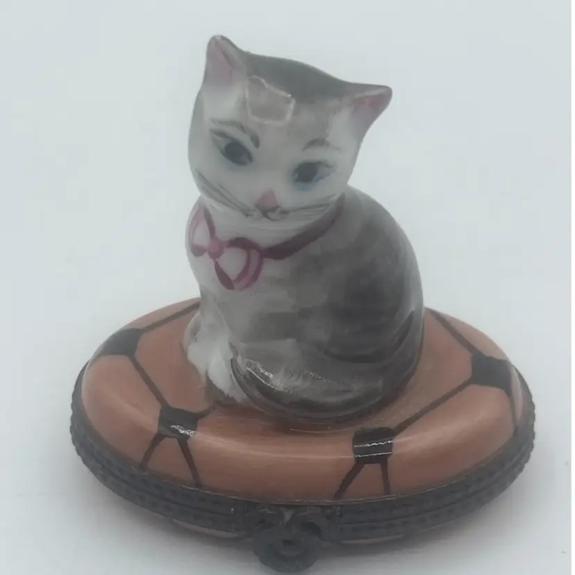 Limoges France Peint Main Rochard Cat on Pillow Trinket Box Gray And White Tabby