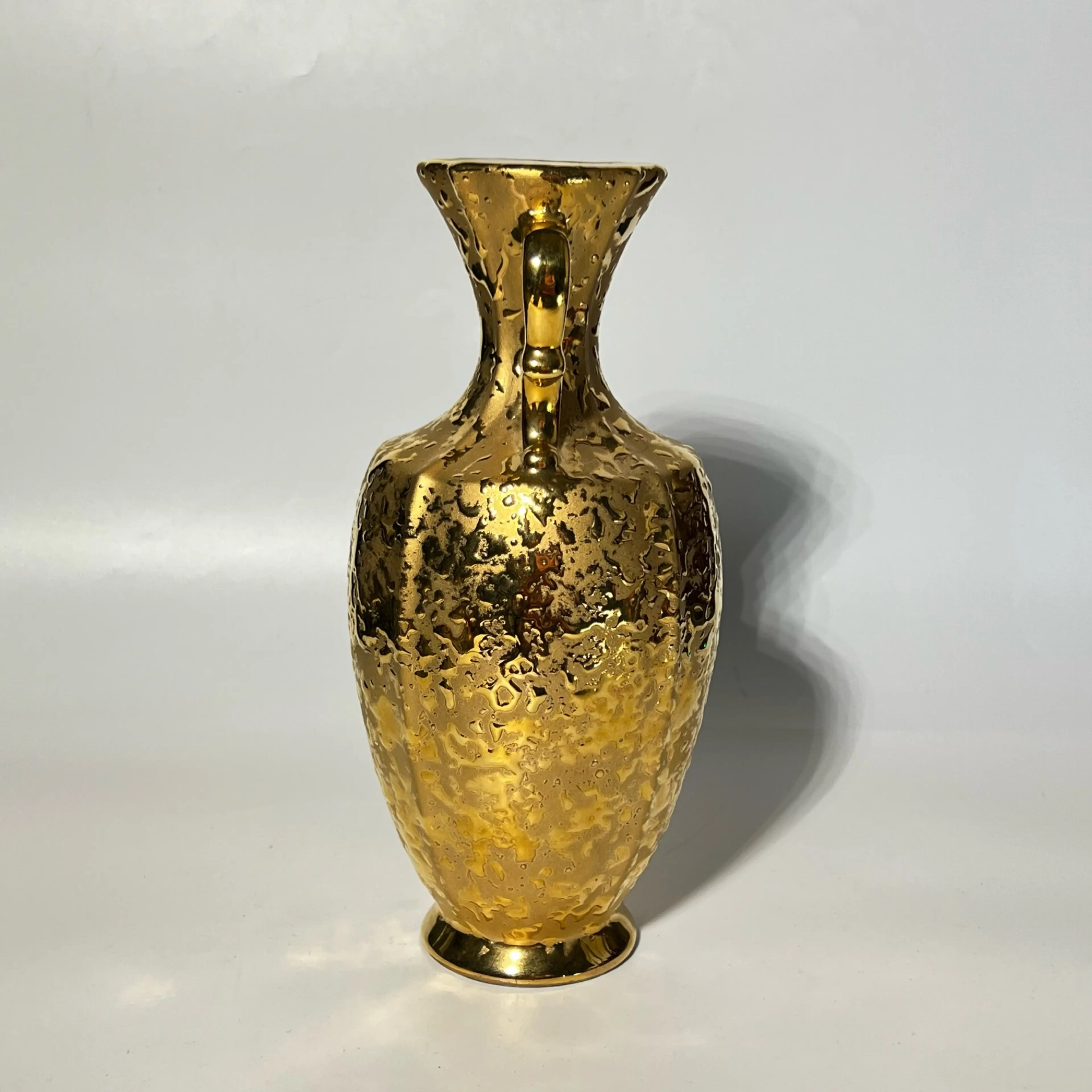 Image 2 of 20