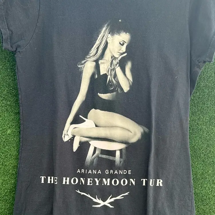 Vintage Ariana Grande Honeymoon Tour 2015 Black Babydoll T-shirt 