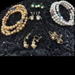✨ Vintage Pearl & Crystal Jewelry Lot – 2 Bracelets + 4 Pairs Earrings ✨