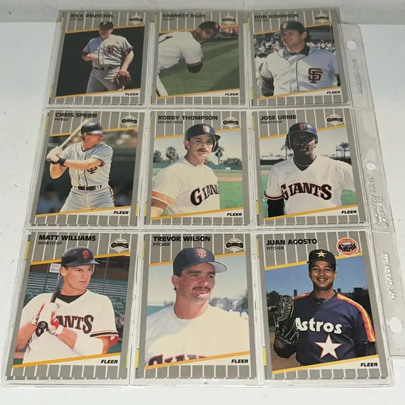 Lot Of 18 Baseball Cards