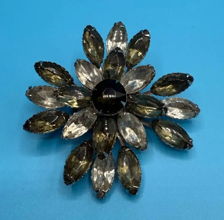 Brooch Vintage Smokey Gray & Clear Marquise Rhinestones Pin In Silver Tones