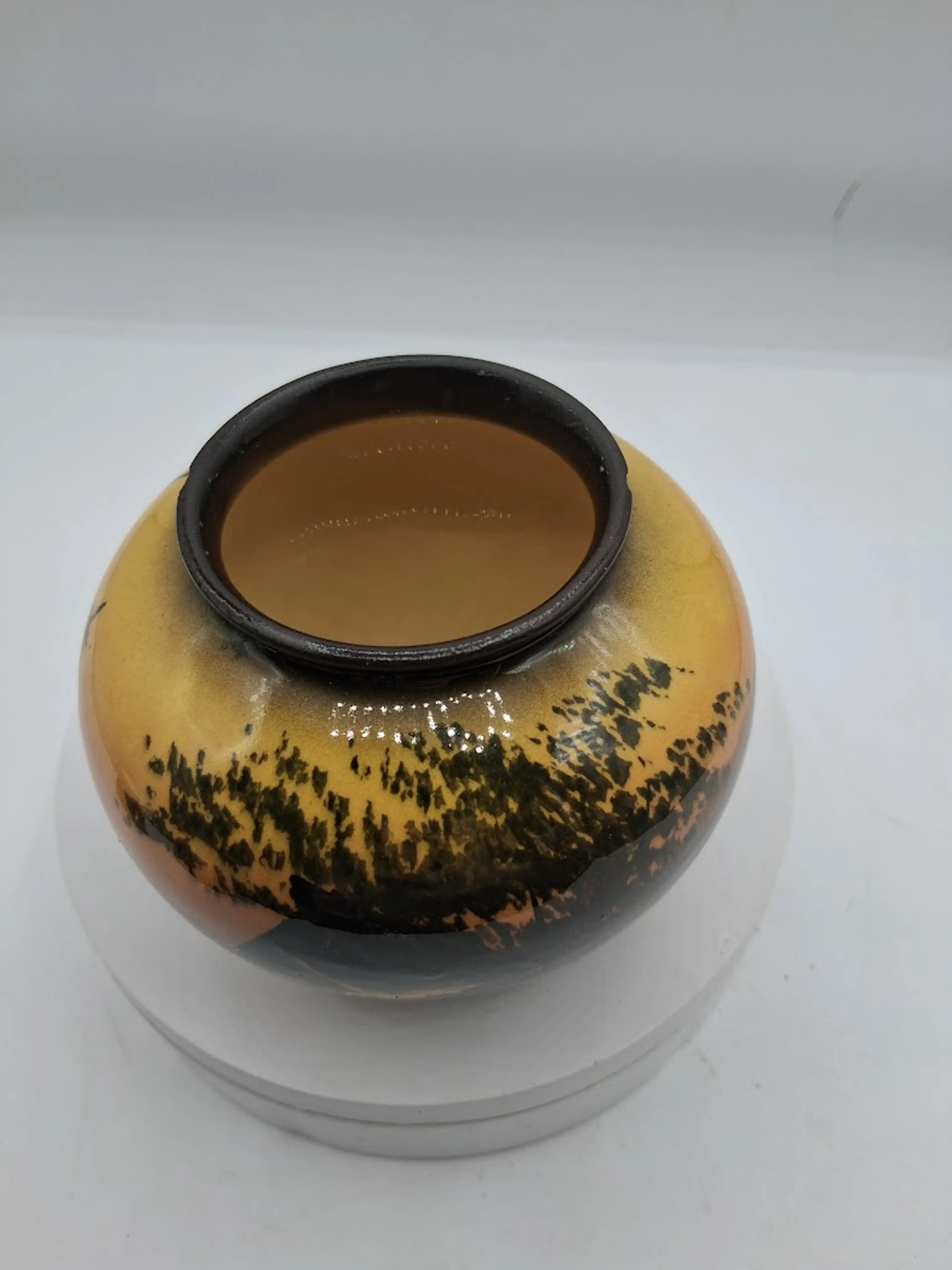 Image 2 of 6