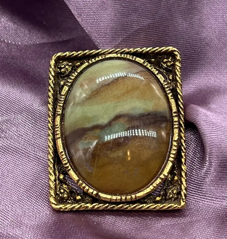 VTG Gold Tone Framed Jasper Brooch Picture Jasper