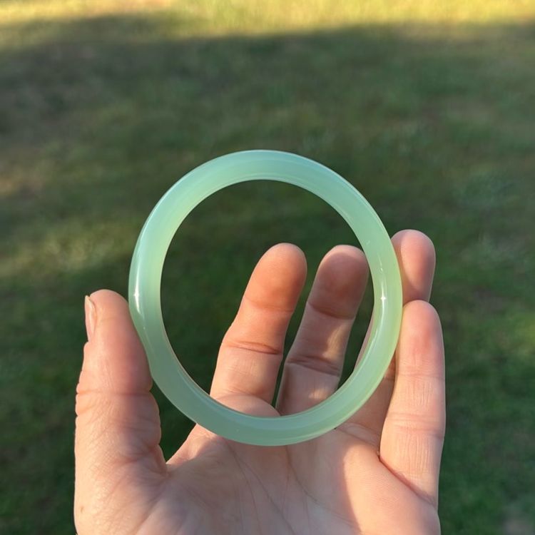 Size Large Jade Bangle