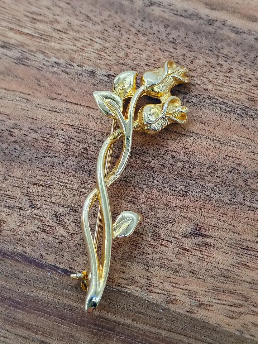 New View Jewelry Gold Tone Rose Flower Pin Brooch 2" long