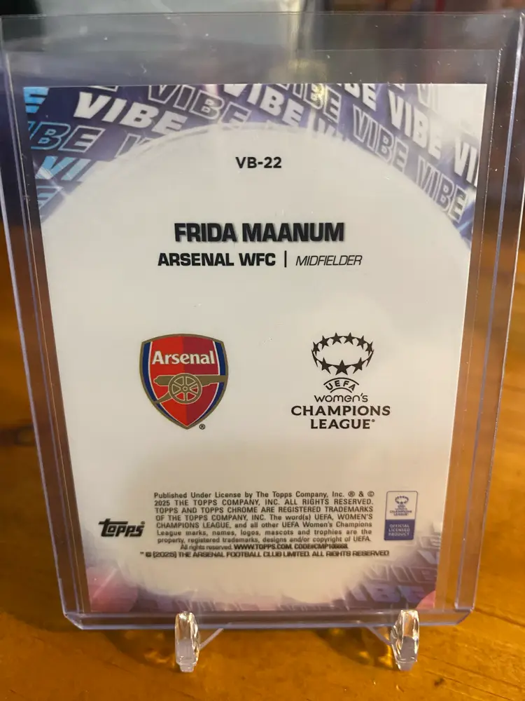 24/25 Topps Chrome UWCL Vibe - Frida Maanum