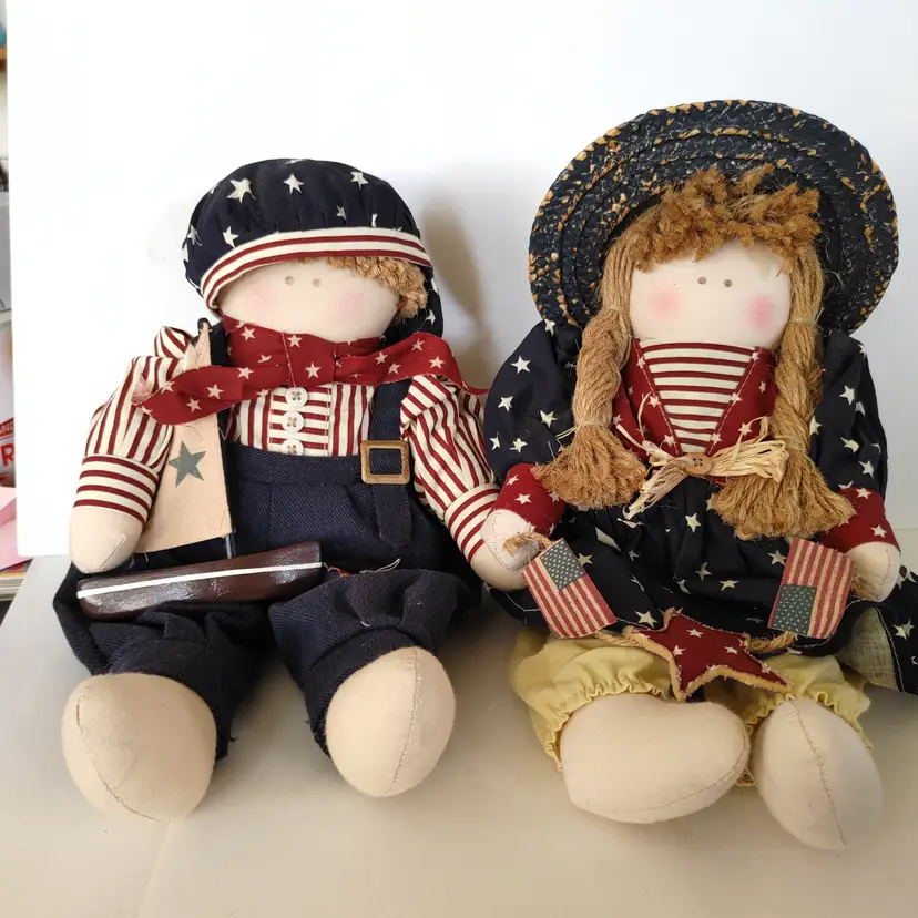 Primitive Rags Dolls with Americana Patriotic Theme.