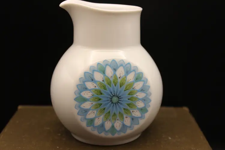 Noritake VTG Creamer Pattern Younger Image "Bahama 6922" Modern Blue Flower/Peacock Feather Design Design