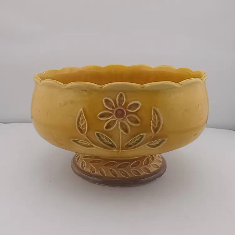 Vintage Napco ceramic planter with flowers