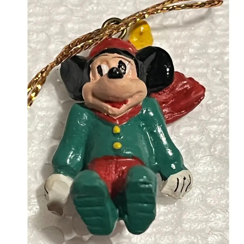 Hallmark Miniature Ornament As Pictured
