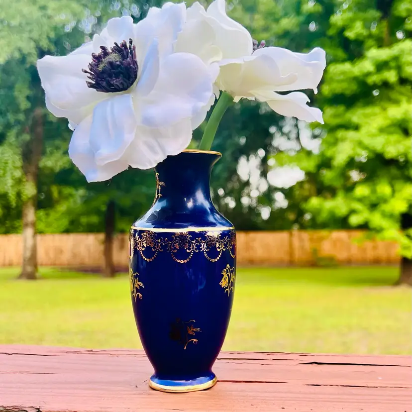 💎Limoges Courting Couple Cobalt Vase With 22k Details
