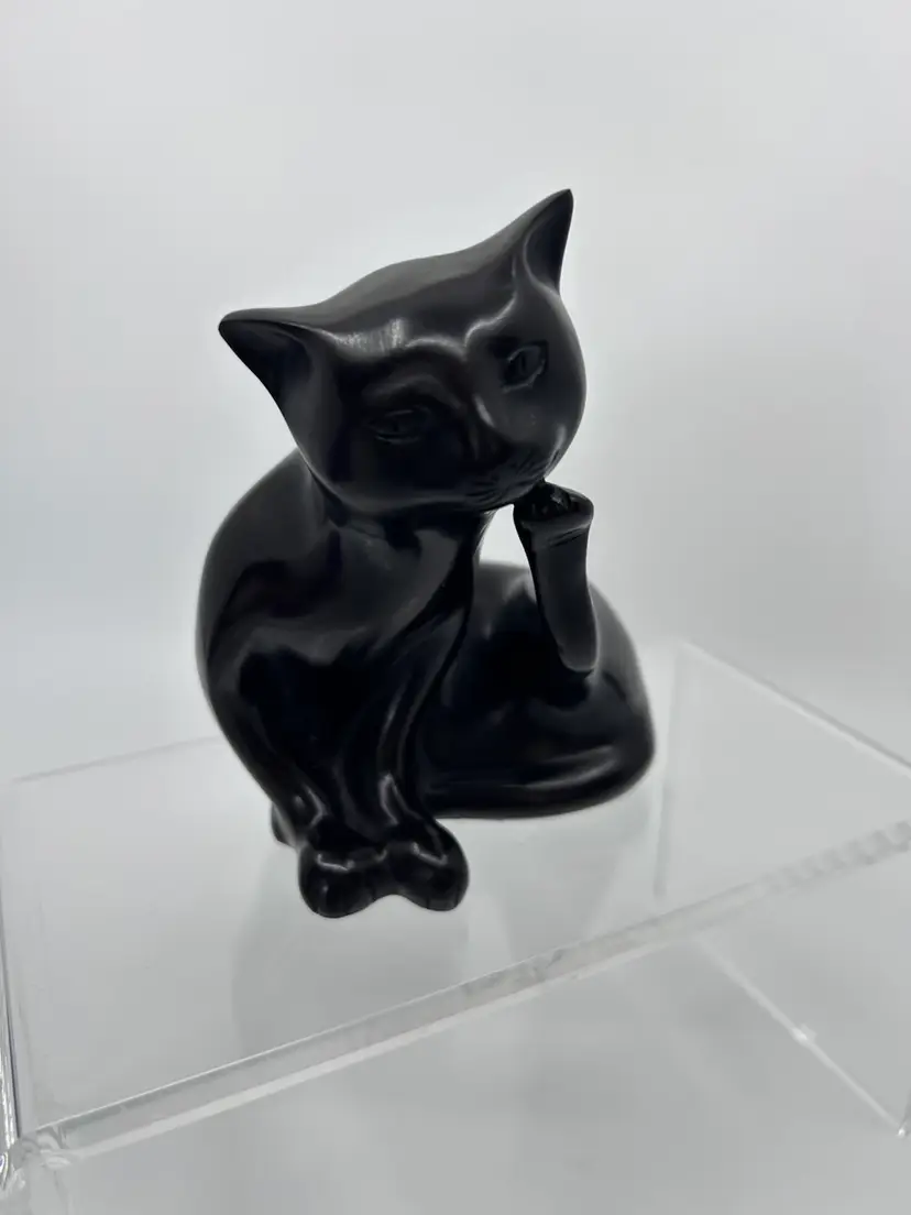 Sitting Scratching Cat Figurine Thailand Poly Resin Dark Brown Color Heavy