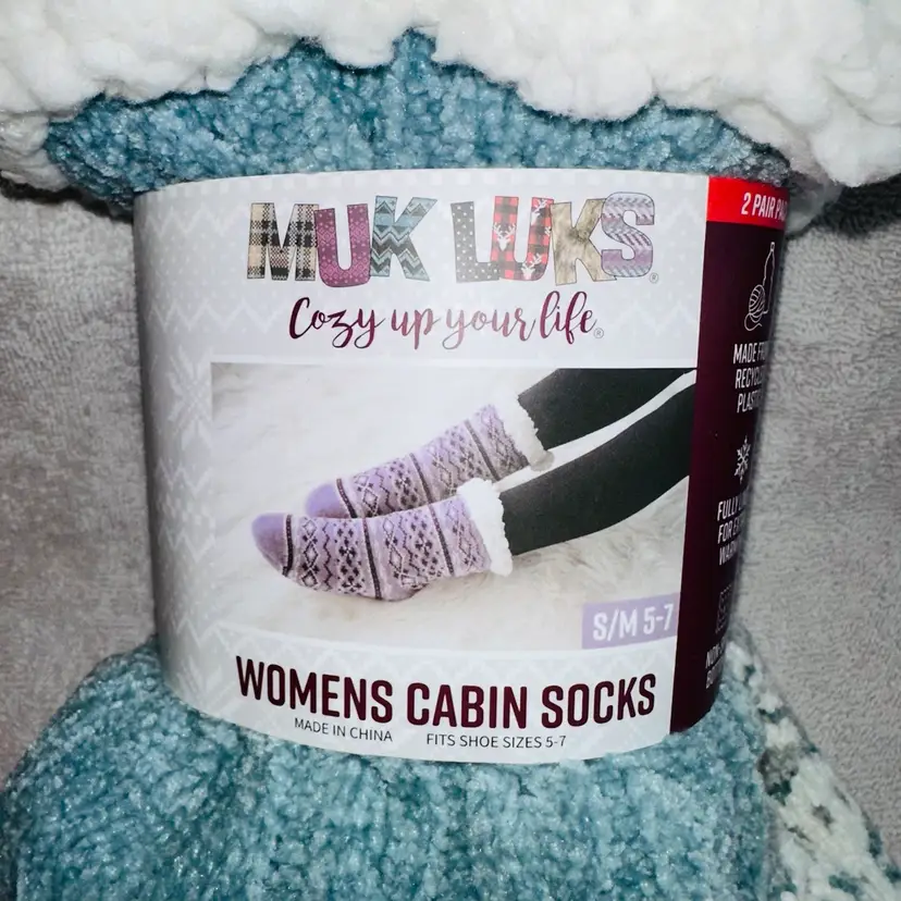 NWT Women’s S/M (Shoe Size 5-7) Muk Luks Cabin Socks 2 Pair Pack Blue/White