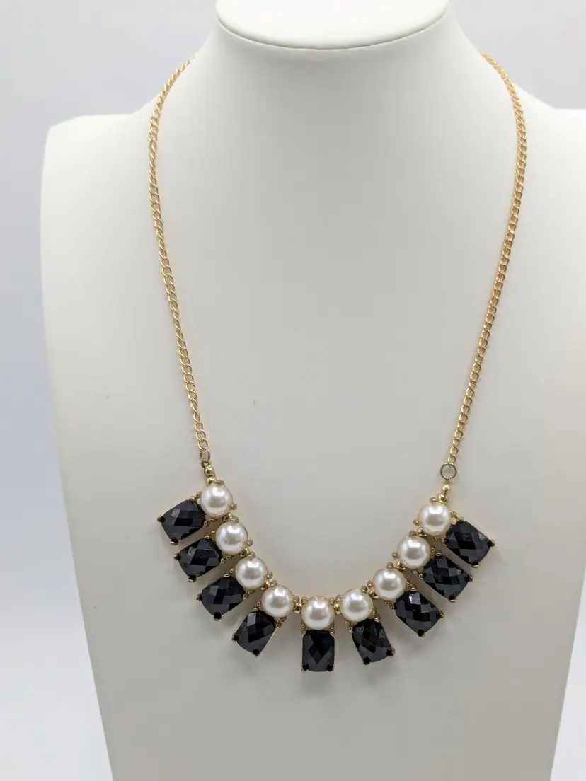 Black Faceted Rhinestones with Faux Pearl Cabochons Gold Tone Necklace