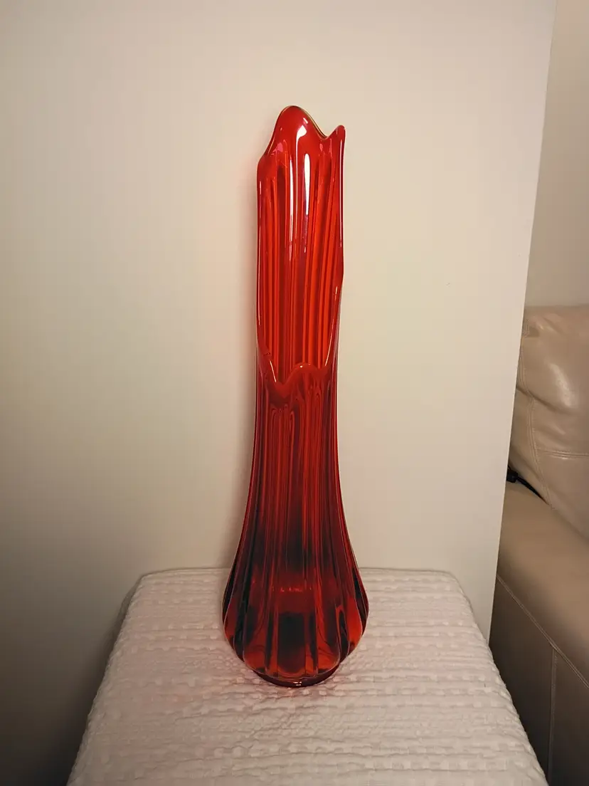 LE Smith ribbed column swung vase, flame 22.5"