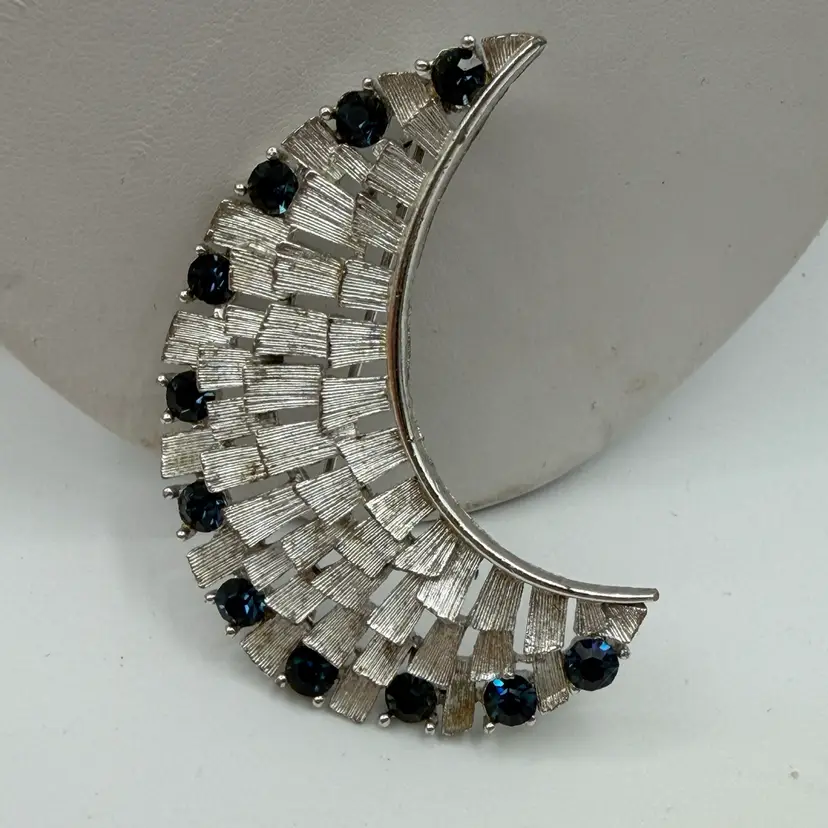 Vintage Lisner Fan Brooch Pin Blue Rhinestones Silver Tone