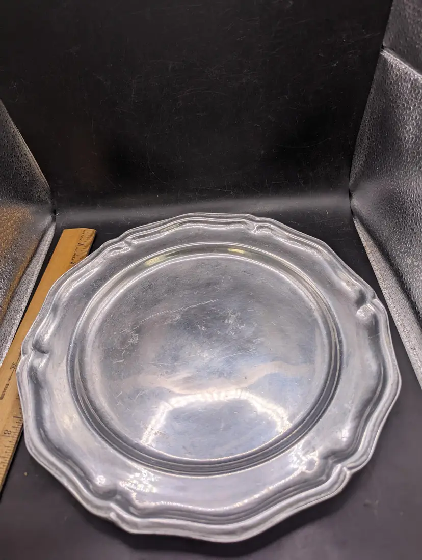 Vintage Wilton Pewter 10" Dinner Plate Glossy Queen Anne RWP Columbia, PA USA