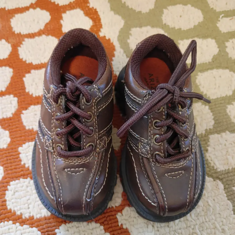 Shoes: Brand- Arizona. Size- kids baby 52. Brown shoes. Great condition. See pics.
