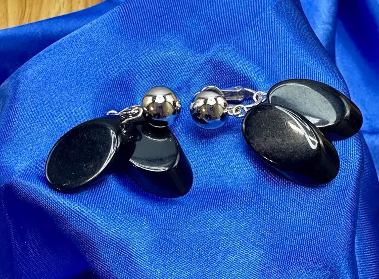 Vintage Trifari Silver Tone Black Lucite Dangle Clip On Earrings