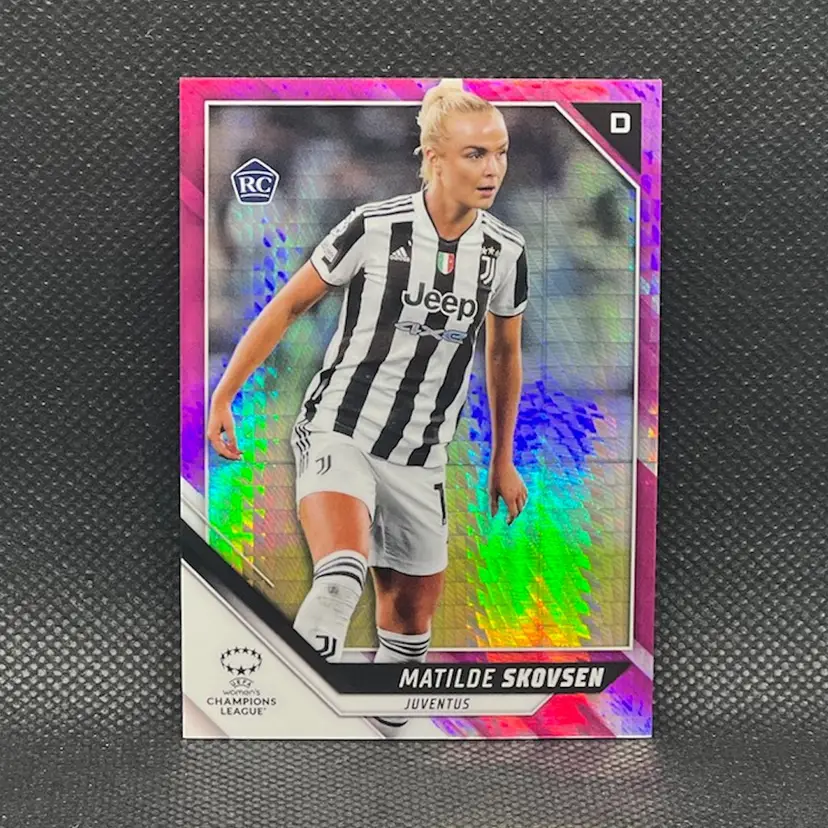 Matilde Skovsen 2021/22 Topps Chrome UEFA Women Pink /150 Soccer Card