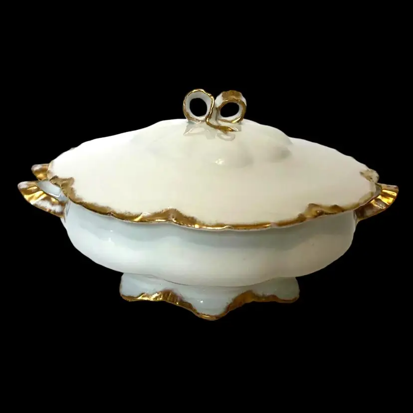 VTG Haviland Porcelain Antique White Covered Dish with Gold Trim Scallop Edge