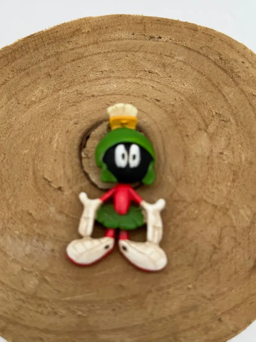 Vtg 90s Swinging Marvin the Martian Looney Tunes WB Lapel Pin Brooch