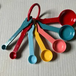 Pioneer Woman Timeless Beauty Measuring Spoon Set