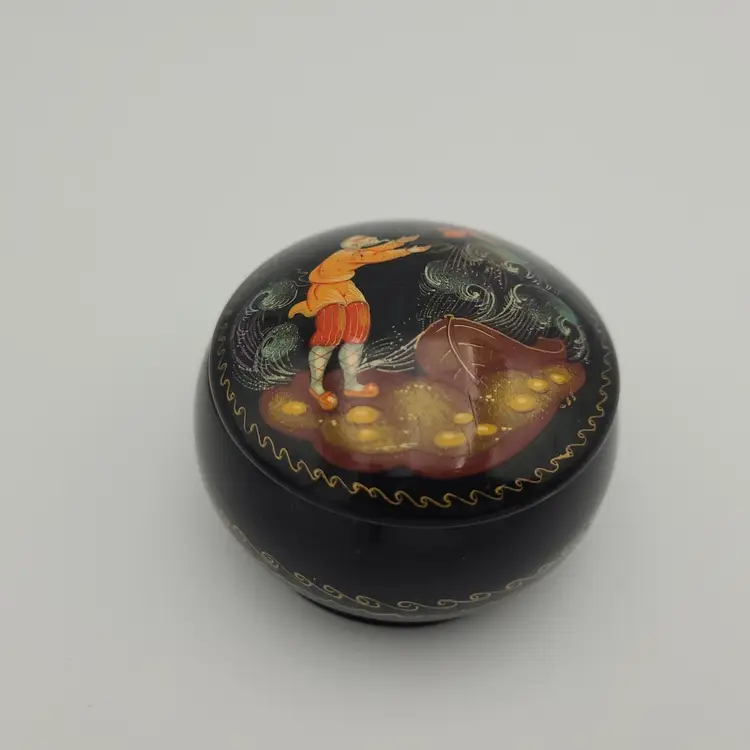Vintage Hand Painted RUSSIAN Lacquer FISHERMAN & the FISH Tale Box with Lid 1995