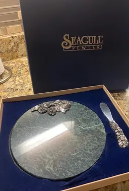 Seagull Pewter & Marble Cheese Board 1993 Etain Zinn Fruit Design Made in Canada