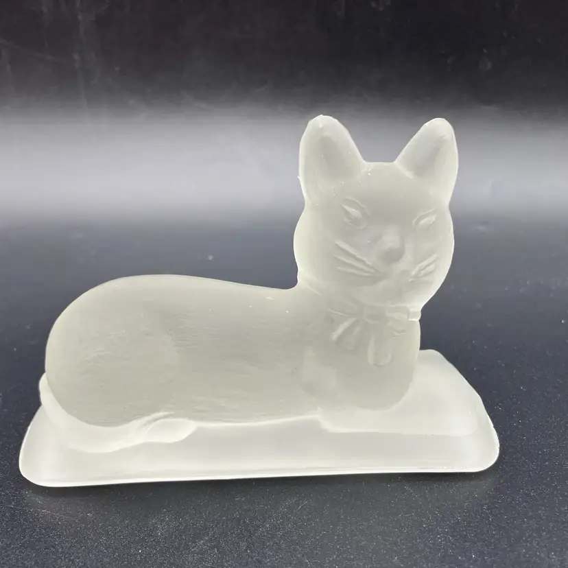 BIN - Vintage Frosted Glass Laying Down Cat 4.125”