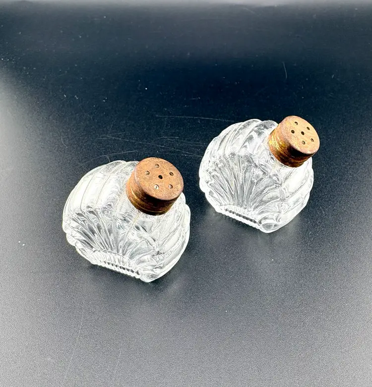 Vintage Tiny Glass Salt & Pepper Shakers Fan Shaped 1.5” Tall x 1.25” Long x .75” Wide