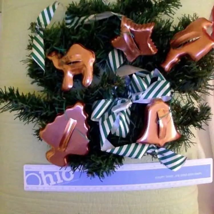Vintage Copper Christmas Cookie Cutter Wreath.   $16