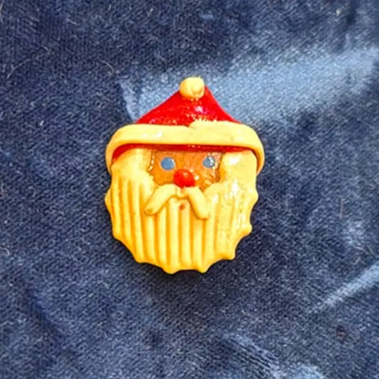 Vintage 60’s Adorable Handmade Clay Santa Brooch 1”
