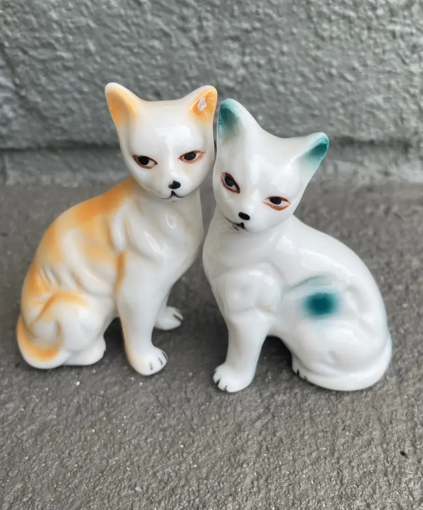Vintage Porcelain Cats (Set of 2)