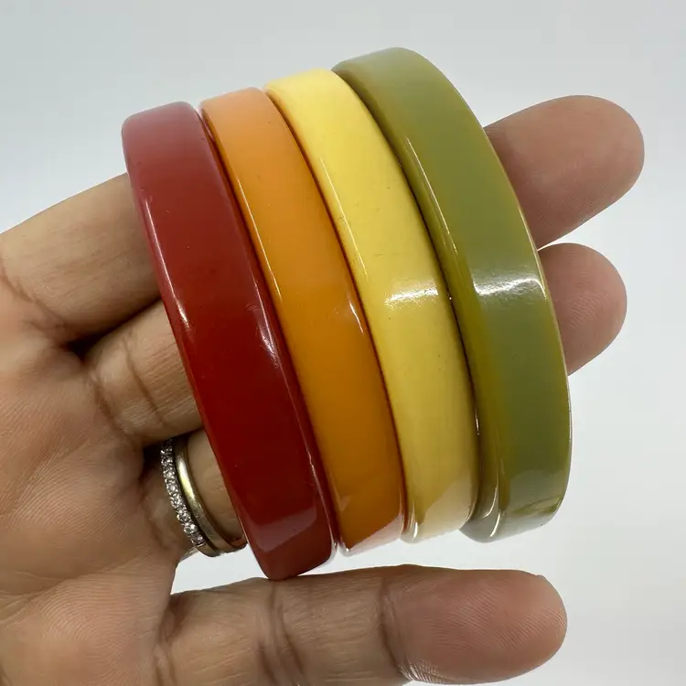Art Deco Bakelite Bangle Bracelets Set/4-.85”