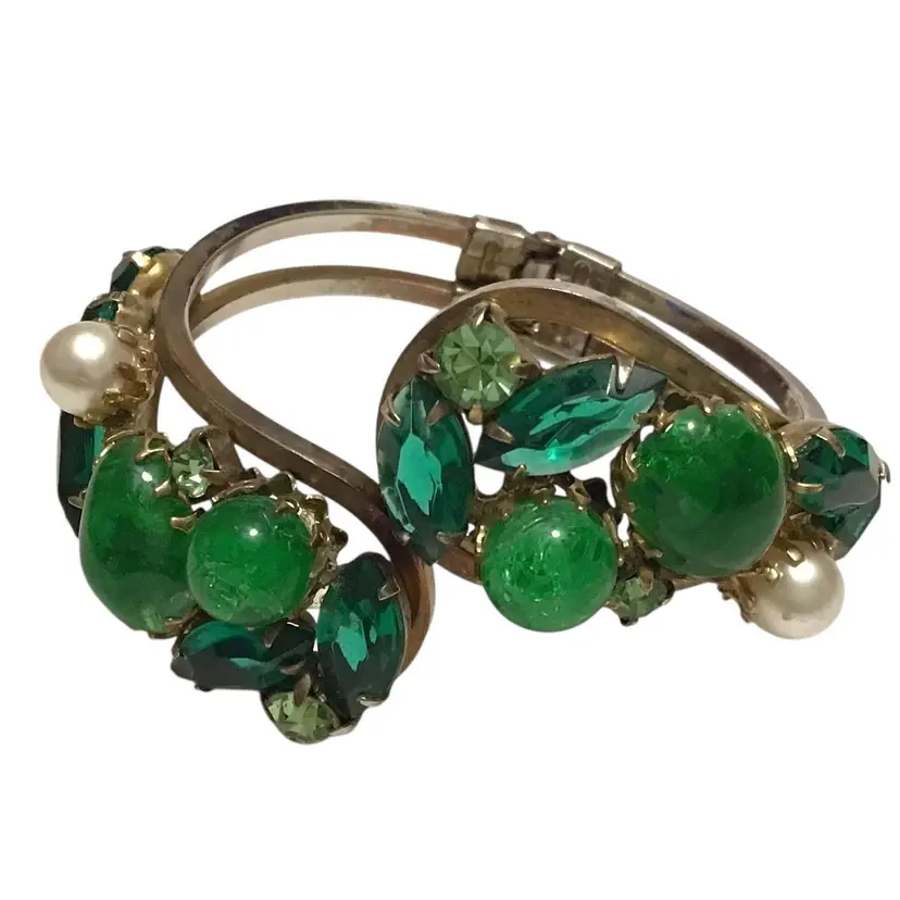 #01 Vintage D&E Juliana Clamper Bracelet Green Marbled Cabochons Rhinestones Gold-tone