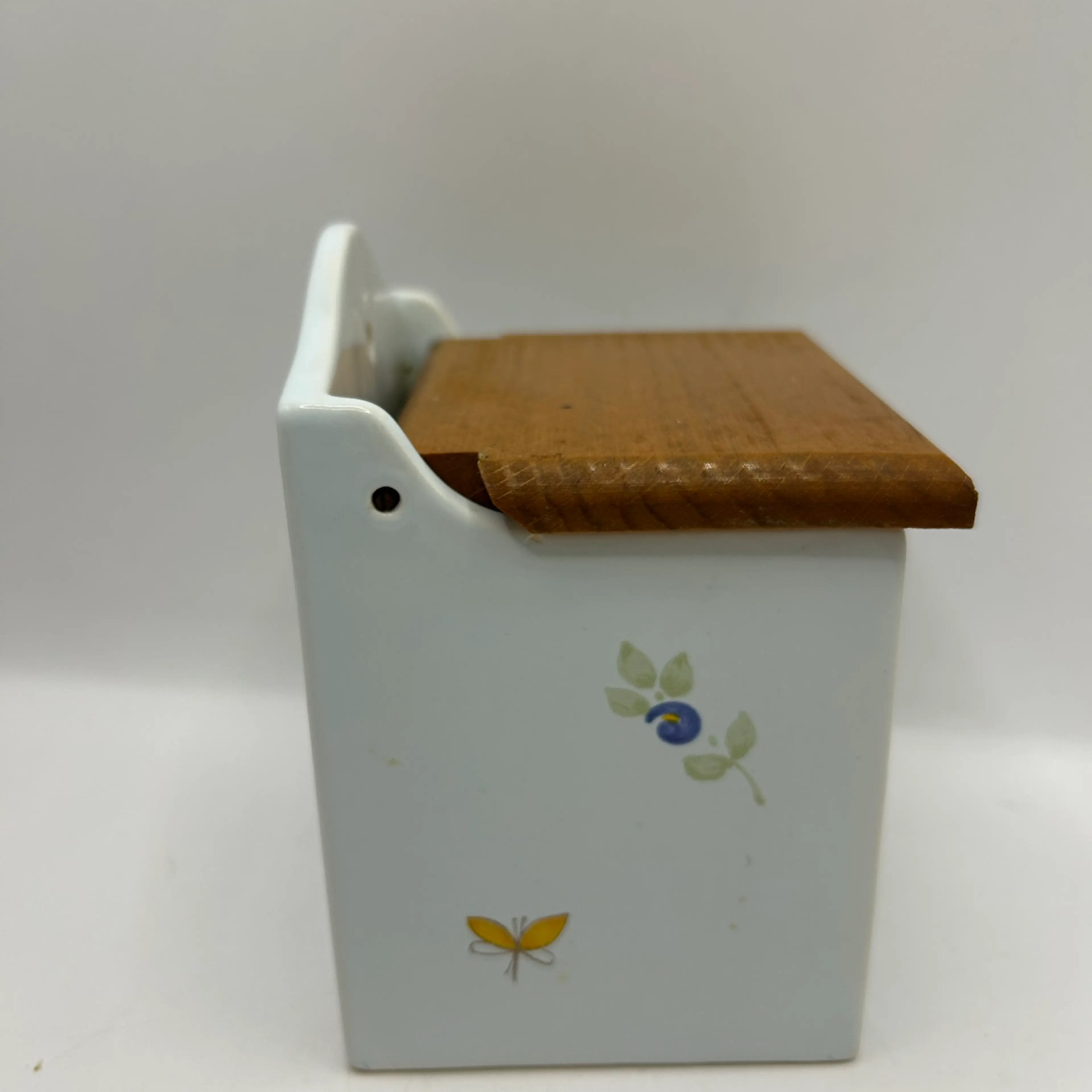 Image 4 of 4
