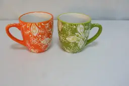 Laurie Gates Mistral Embossed Green Orange Coffee Tea Mug Cup 16 oz Set of 2