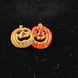 JJ Jonette Jewelry Company Gold Tone with Enamel Pair of Jack O'Lanterns Pumpkins Pin Brooch.