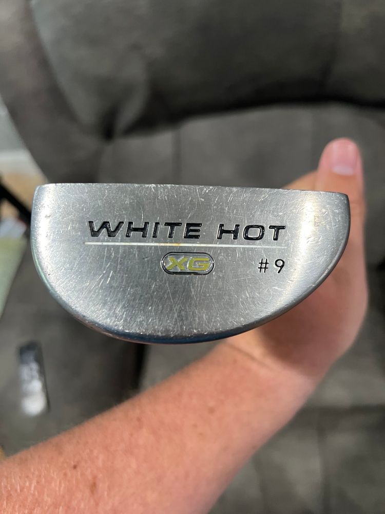 Odyssey White Hot XG #9- 35in