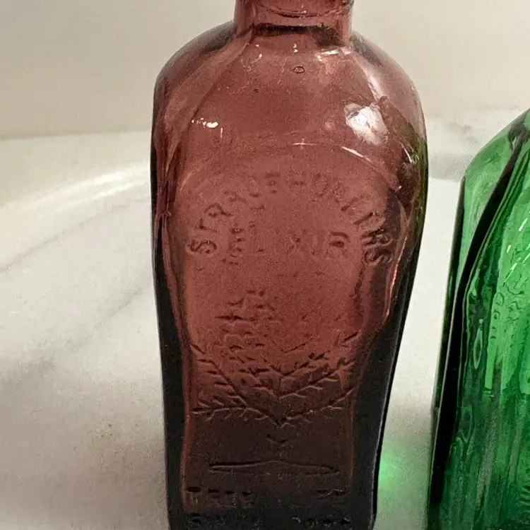 Wheaton 2 Miniature Bottles Of Health Elixirs In Amber And Green