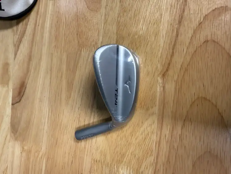 New In Plastic Mizuno T24 52deg Wedge Head